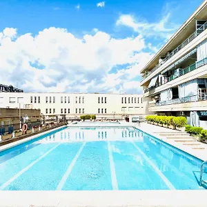  Apartamento Apartamento con Balcón y Piscina